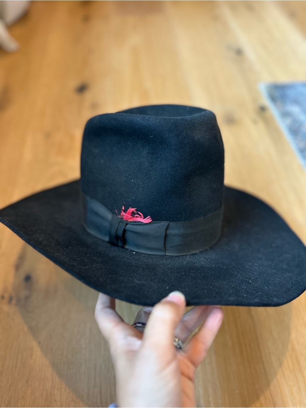Stetson Black Fur Felt Wide Brim Hat Size 6 3/4 Pink Feather Accent